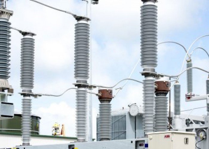 154 / 400 kV AIS Devre Kesicileri